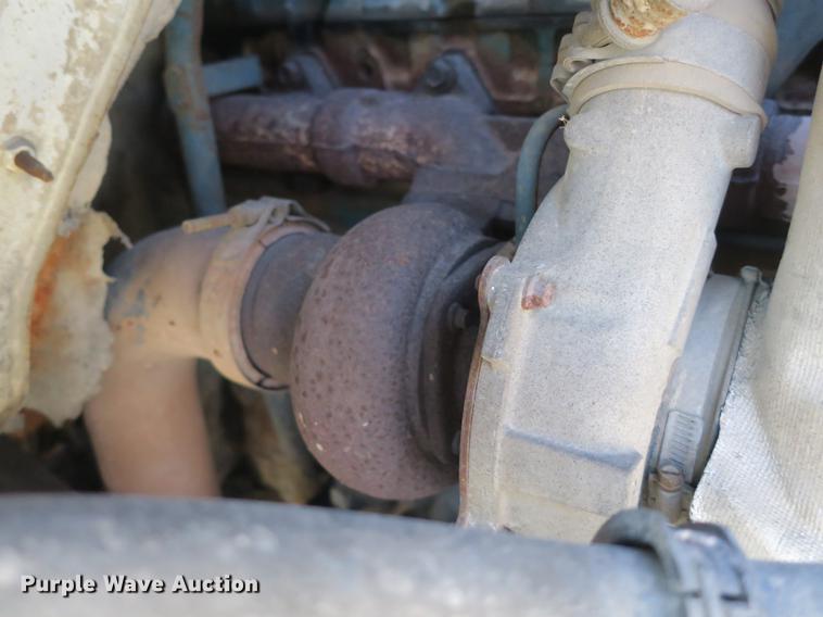 image for item DB8903 2000 International 4700 refuse truck