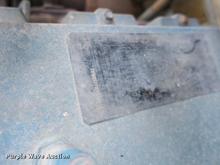 image for item DB8903 2000 International 4700 refuse truck