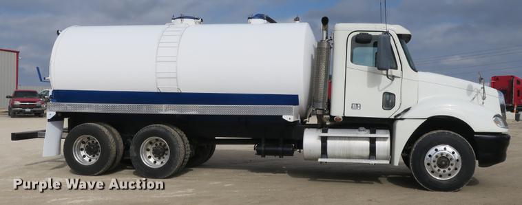image for item DB8904 2007 Freightliner CL120 vacuum truck