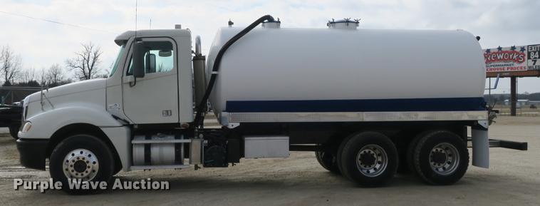 image for item DB8904 2007 Freightliner CL120 vacuum truck