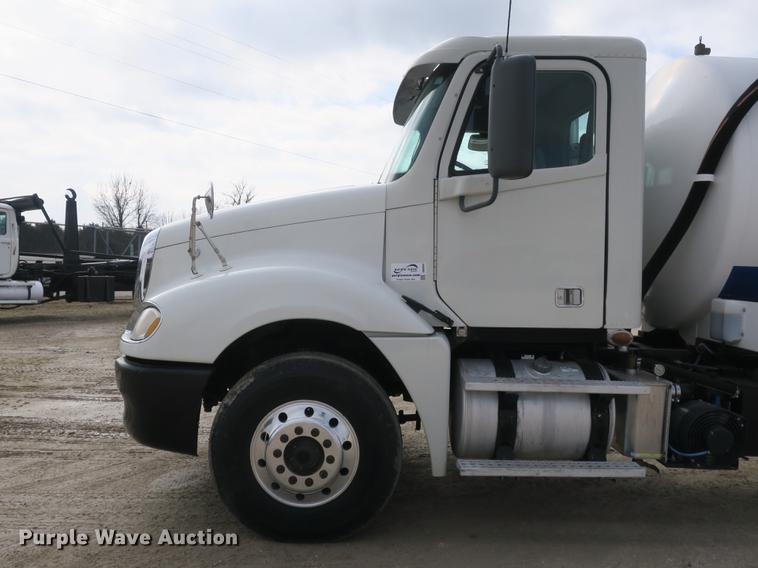 image for item DB8904 2007 Freightliner CL120 vacuum truck