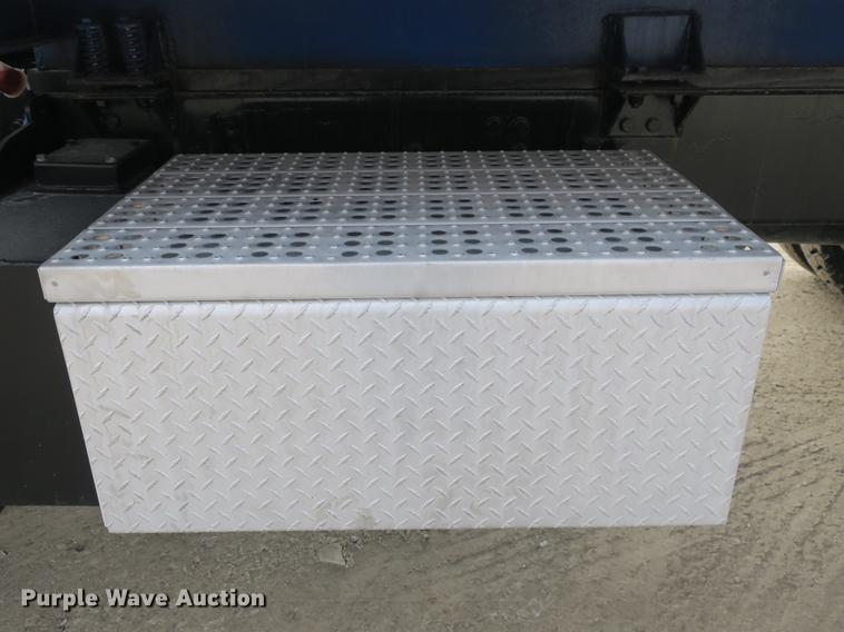 image for item DB8904 2007 Freightliner CL120 vacuum truck