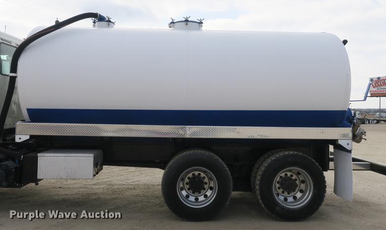 image for item DB8904 2007 Freightliner CL120 vacuum truck