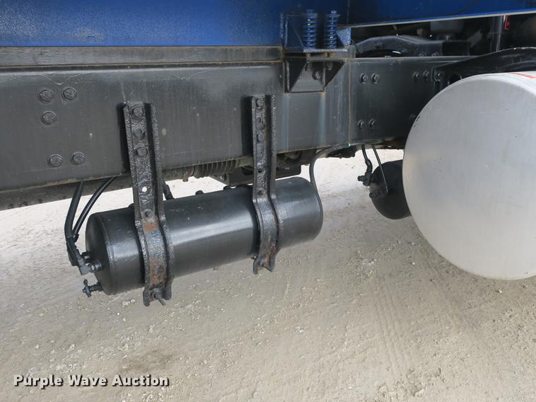 image for item DB8904 2007 Freightliner CL120 vacuum truck