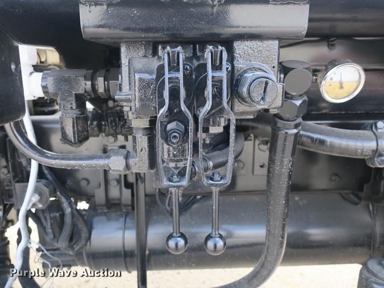 image for item DB8905 2007 Freightliner Business Class M2 refuse truck