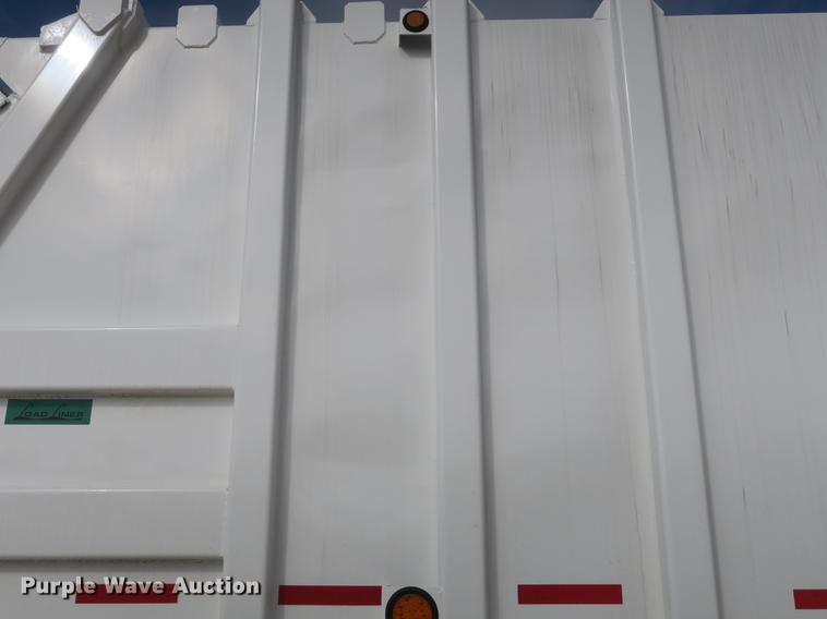 image for item DB8905 2007 Freightliner Business Class M2 refuse truck