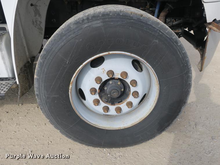 image for item DB8905 2007 Freightliner Business Class M2 refuse truck