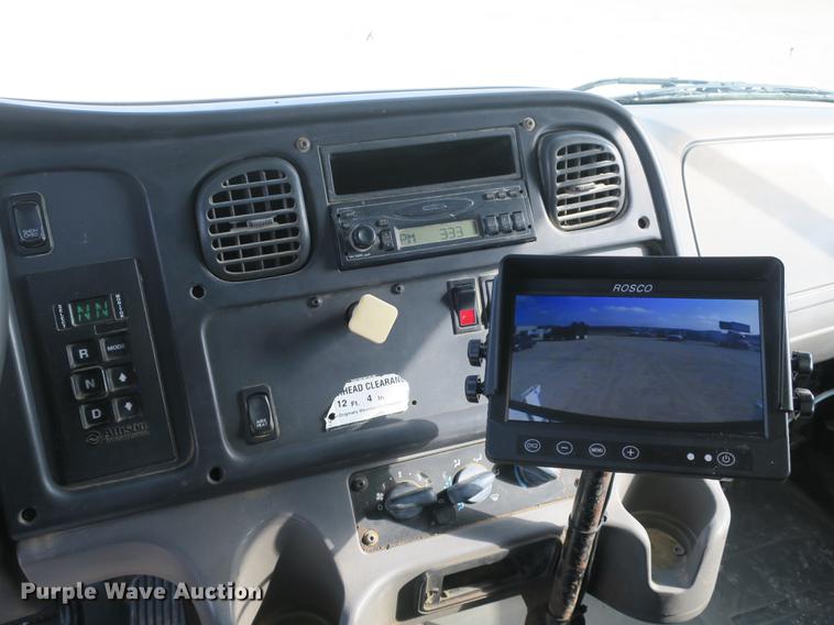 image for item DB8905 2007 Freightliner Business Class M2 refuse truck