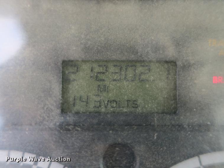 image for item DB8905 2007 Freightliner Business Class M2 refuse truck