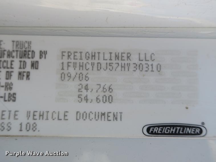 image for item DB8905 2007 Freightliner Business Class M2 refuse truck