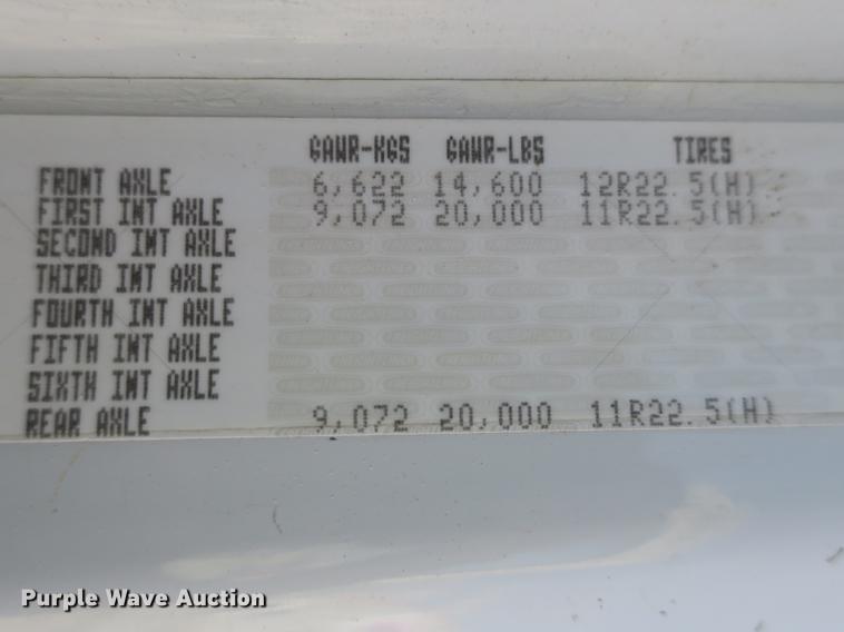 image for item DB8905 2007 Freightliner Business Class M2 refuse truck