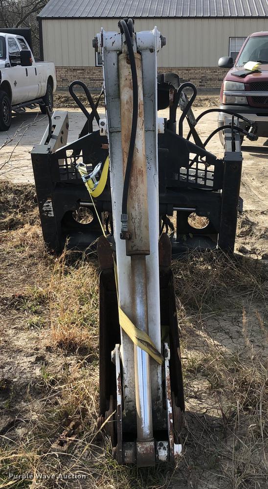 image for item DC0185 Melroe 709 skid steer backhoe attachment