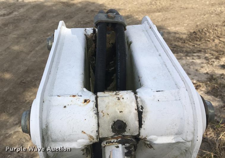 image for item DC0185 Melroe 709 skid steer backhoe attachment