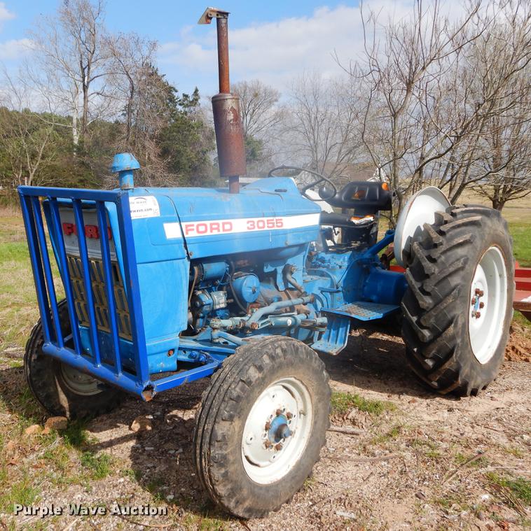 image for item DC0191 Ford 3055 tractor