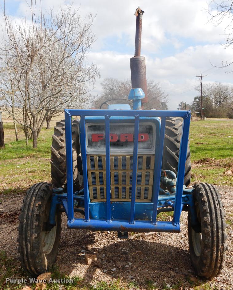 image for item DC0191 Ford 3055 tractor
