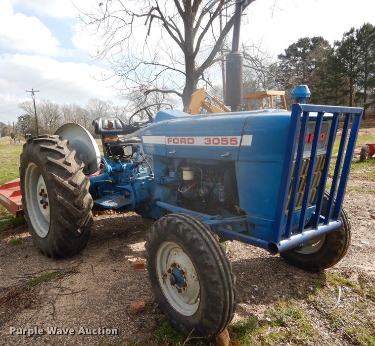 image for item DC0191 Ford 3055 tractor