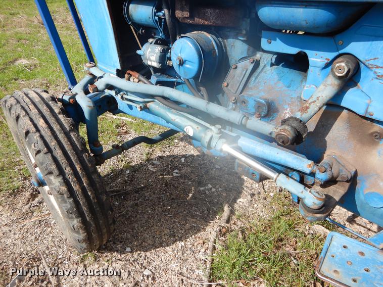 image for item DC0191 Ford 3055 tractor