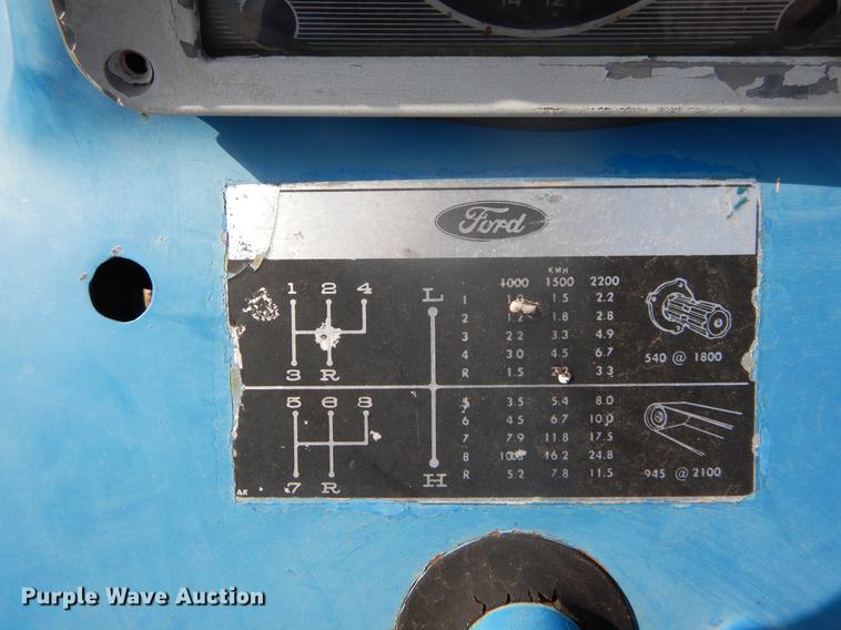 image for item DC0191 Ford 3055 tractor