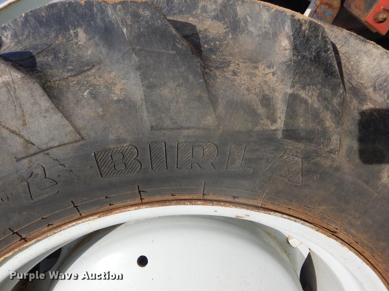 image for item DC0191 Ford 3055 tractor