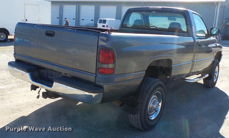image for item DD2361 2002 Dodge Ram 2500 pickup truck