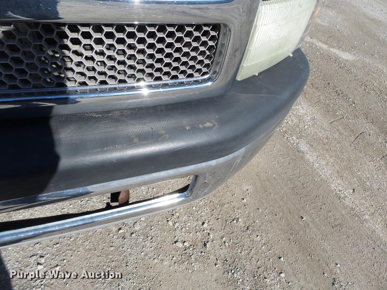 image for item DD2361 2002 Dodge Ram 2500 pickup truck