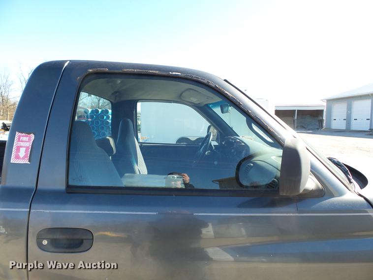 image for item DD2361 2002 Dodge Ram 2500 pickup truck