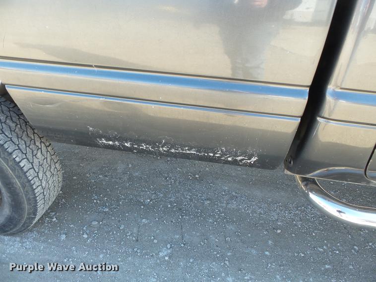 image for item DD2361 2002 Dodge Ram 2500 pickup truck