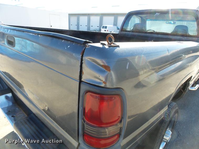 image for item DD2361 2002 Dodge Ram 2500 pickup truck