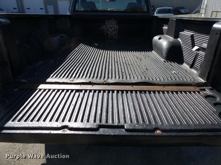 image for item DD2361 2002 Dodge Ram 2500 pickup truck