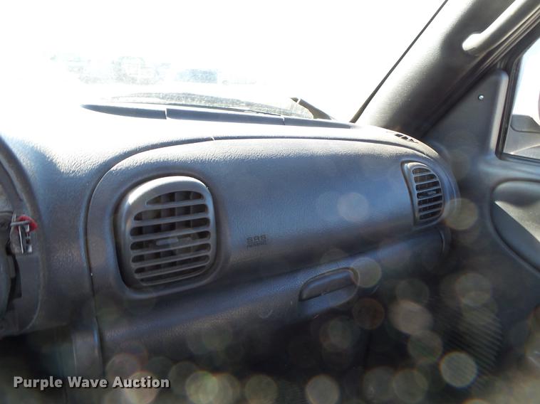 image for item DD2361 2002 Dodge Ram 2500 pickup truck