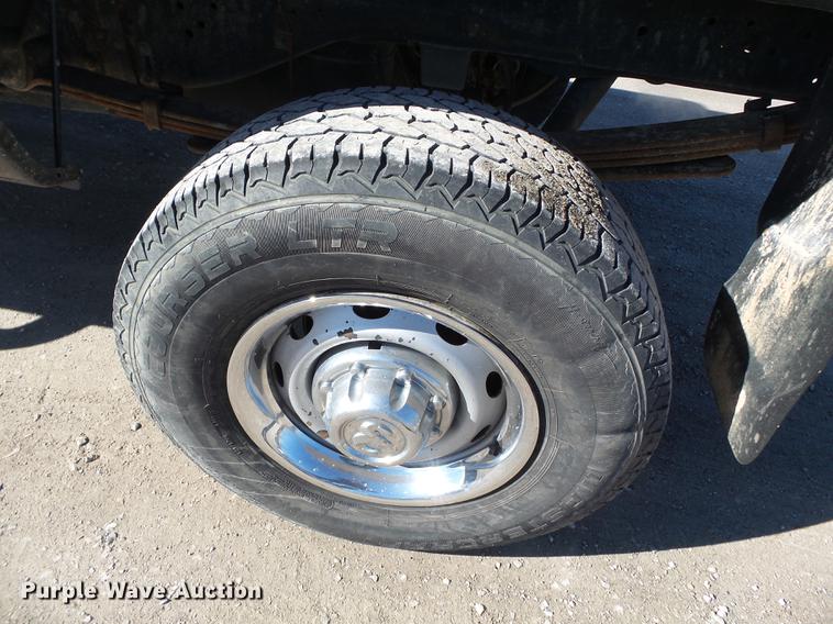 image for item DD2361 2002 Dodge Ram 2500 pickup truck