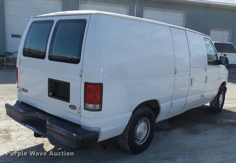 image for item DD2362 2001 Ford E150 van