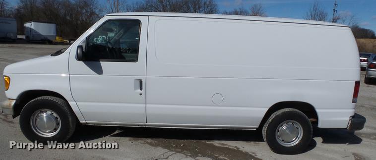 image for item DD2362 2001 Ford E150 van
