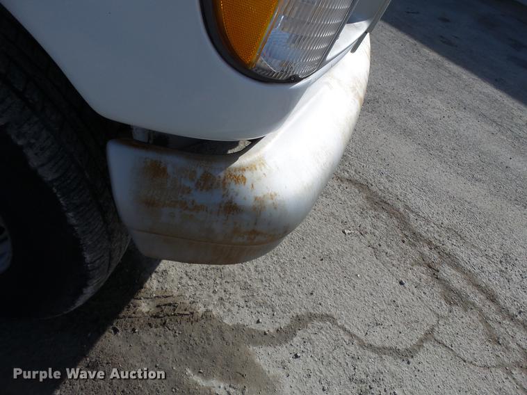 image for item DD2362 2001 Ford E150 van