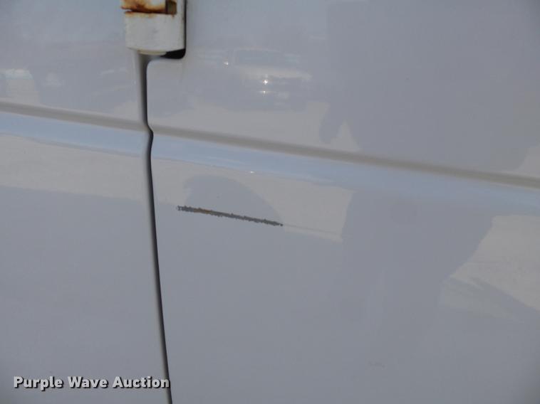 image for item DD2362 2001 Ford E150 van