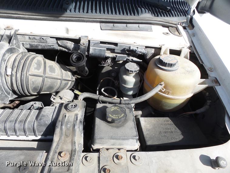 image for item DD2362 2001 Ford E150 van