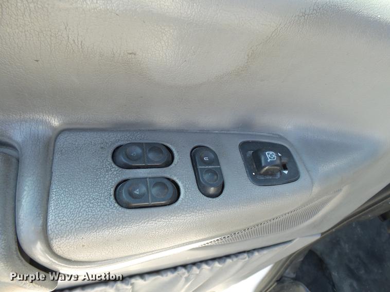 image for item DD2362 2001 Ford E150 van