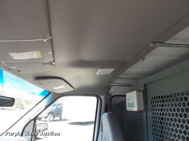 image for item DD2362 2001 Ford E150 van