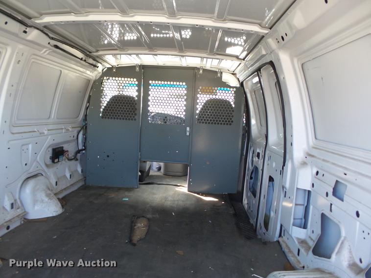 image for item DD2362 2001 Ford E150 van