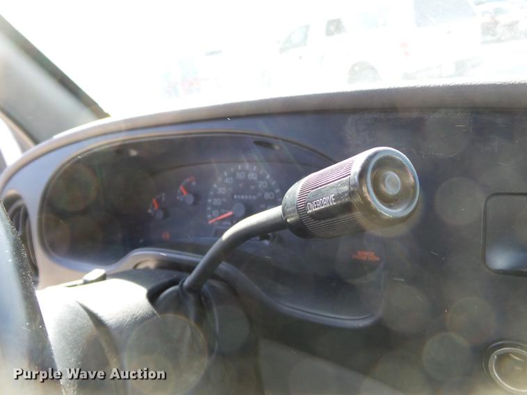 image for item DD2362 2001 Ford E150 van