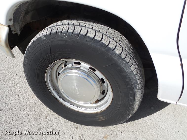 image for item DD2362 2001 Ford E150 van