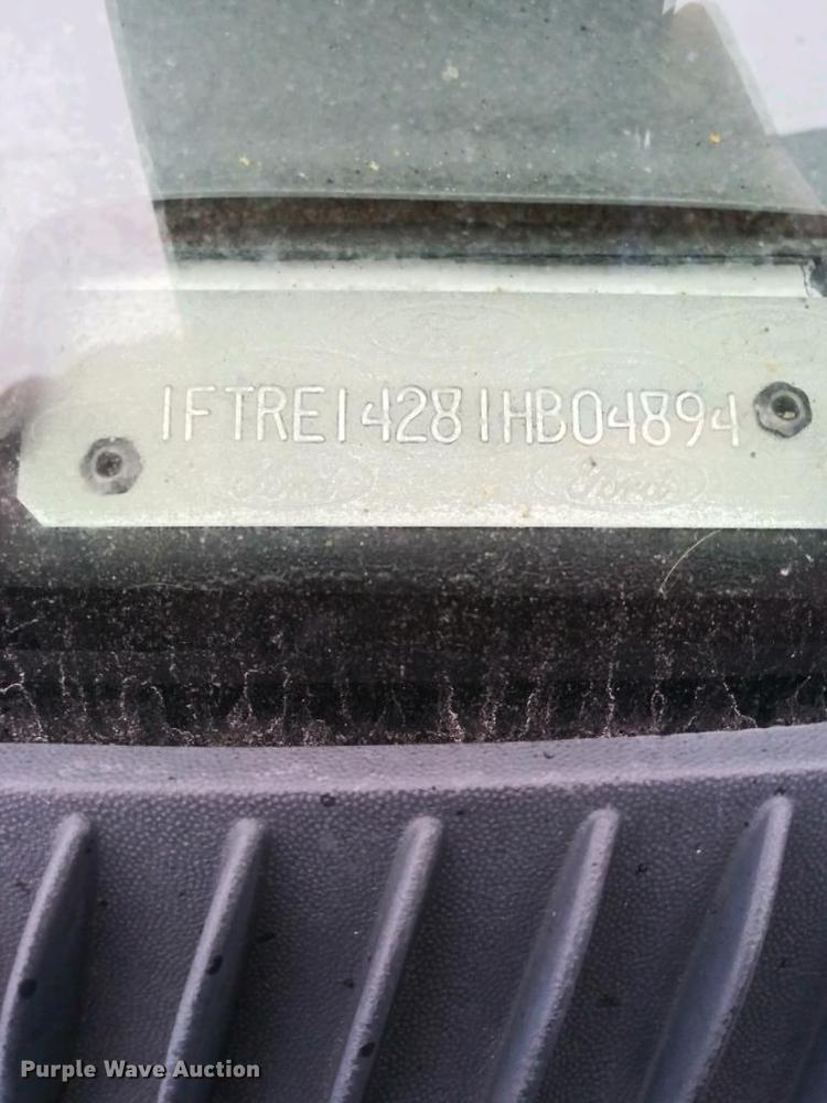 image for item DD2362 2001 Ford E150 van