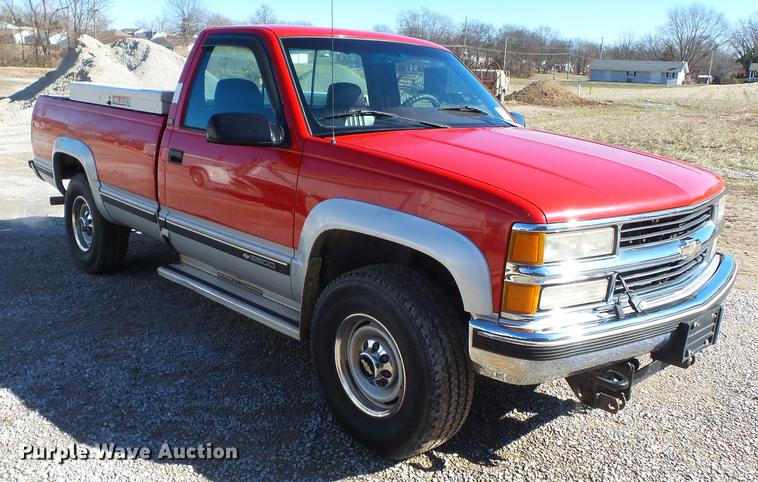 image for item DD2363 1995 Chevrolet K2500 pickup truck