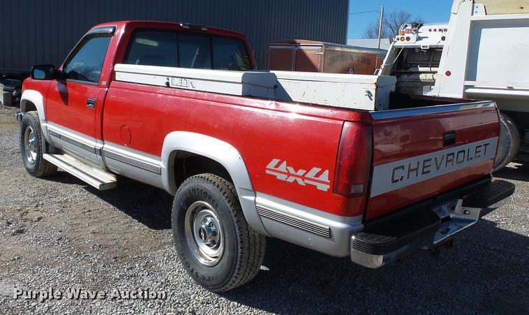 image for item DD2363 1995 Chevrolet K2500 pickup truck
