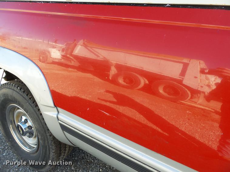 image for item DD2363 1995 Chevrolet K2500 pickup truck