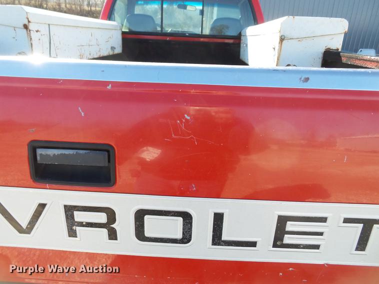 image for item DD2363 1995 Chevrolet K2500 pickup truck