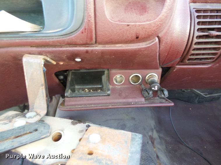 image for item DD2363 1995 Chevrolet K2500 pickup truck