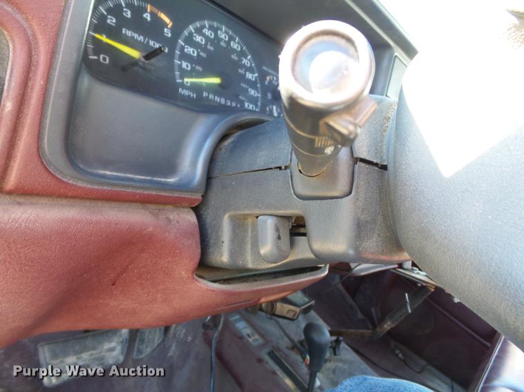 image for item DD2363 1995 Chevrolet K2500 pickup truck