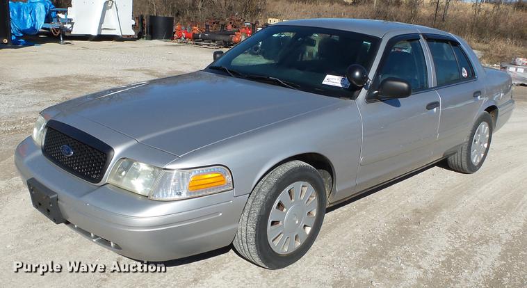 image for item DD2364 2007 Ford Crown Victoria Police Interceptor