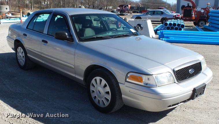image for item DD2364 2007 Ford Crown Victoria Police Interceptor